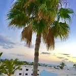 Aguazul - A Pie De Piscina Y Vistas Al Mar * Puerto del Carmen (Lanzarote)