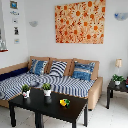 Apartamento Aguazul - A Pie De Piscina Y Vistas Al Mar