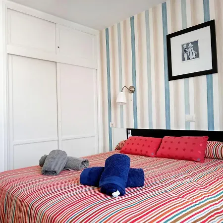 Aguazul - A Pie De Piscina Y Vistas Al Mar *