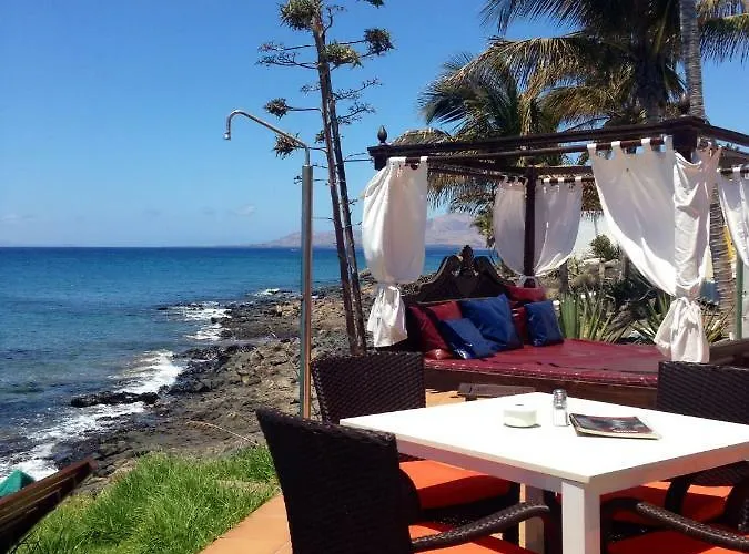 Aguazul - A Pie De Piscina Y Vistas Al Mar Appartamento Puerto del Carmen (Lanzarote)