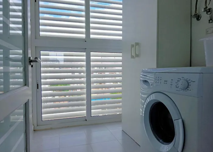 Apartment Aguazul - A Pie De Piscina Y Vistas Al Mar Puerto del Carmen (Lanzarote)