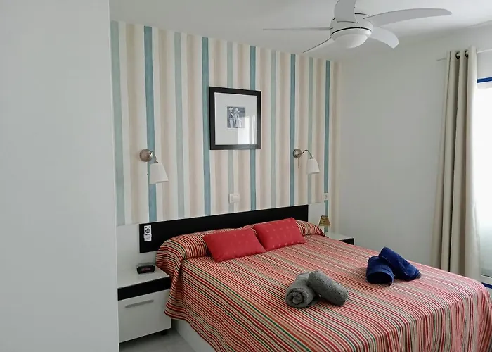 Aguazul - A Pie De Piscina Y Vistas Al Mar *